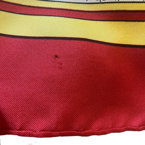 Vintage HERMES Les Coupes Scarf in red by Francoise de la Perriere 70s - Picture 10 of 13